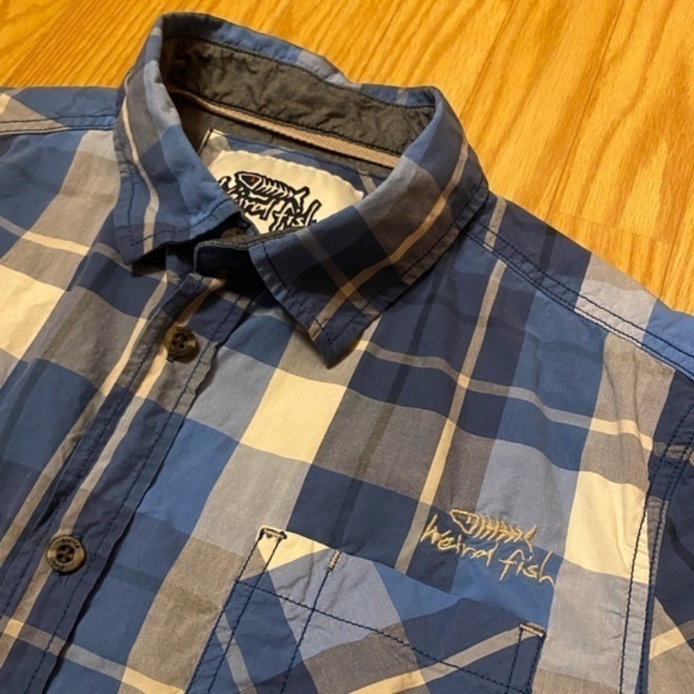 Weird Fish Mens Plaid Button Tee‎ - Picture 2 of 5